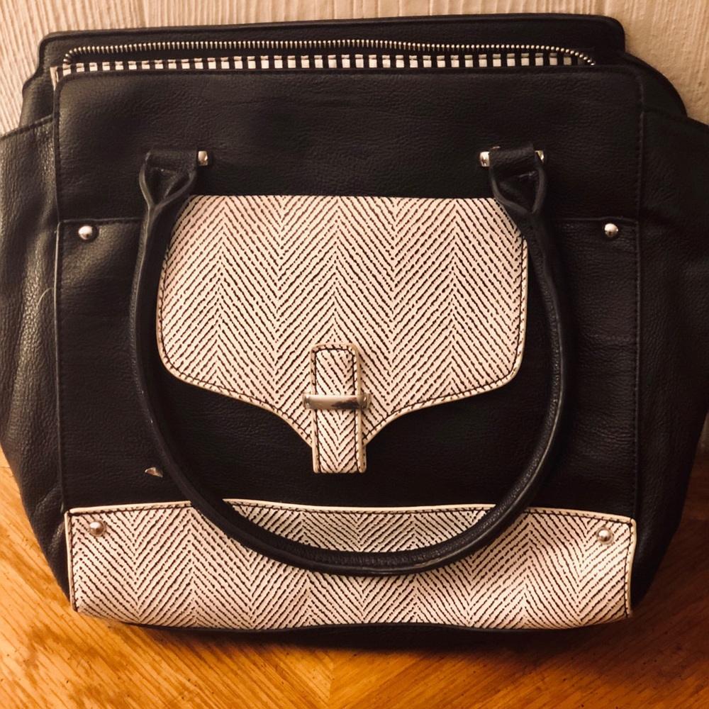 NWOT Charming Charlie’s Purse!